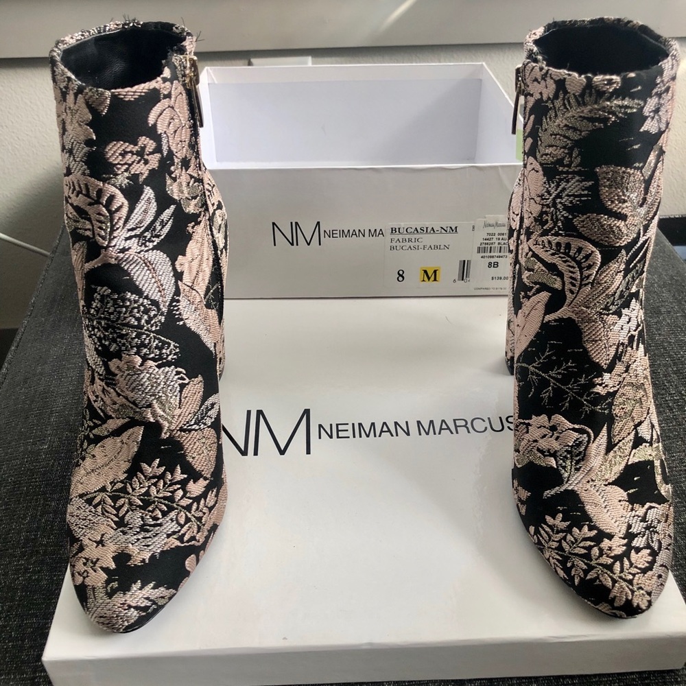 NM Bootie - worn once, excellent condition